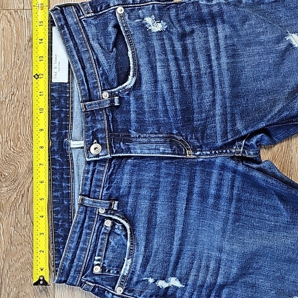 Rag & Bone Dre Low Rise Slim Boyfriend Distressed Destructed Jean in Harper Wash - Picture 16 of 16